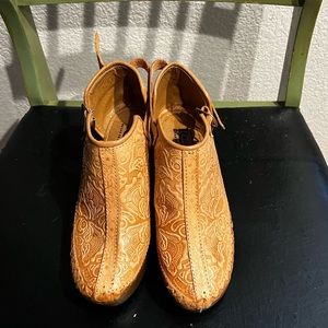 Woman’s Huarache heels